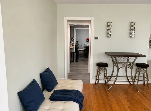25501 Pembroke Ave — Photo 3