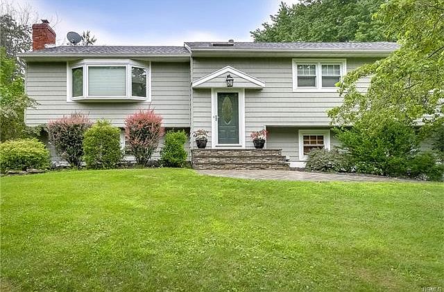 1st image of 29 Marjorie Dr