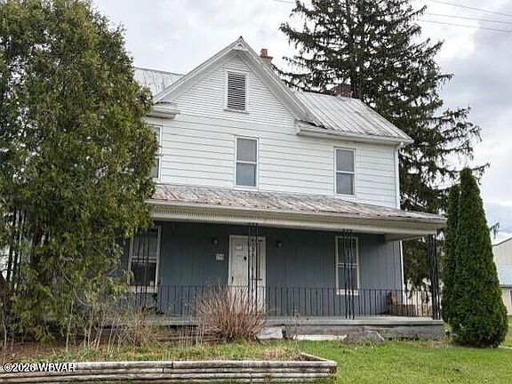 2nd image of 250 Railroad St