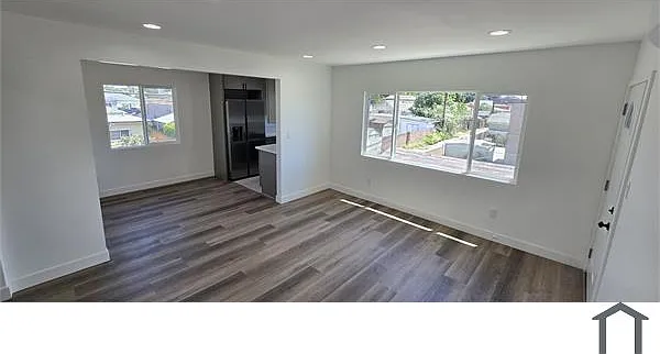 835 E 92nd St #4 — Photo 3