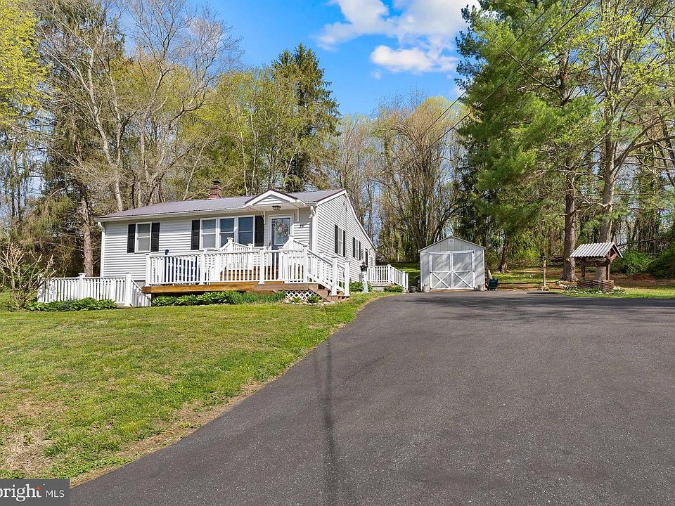 1st image of 33 Brewster Bridge Rd