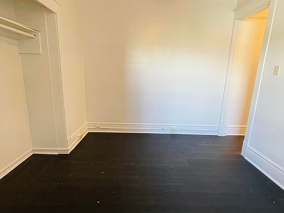 5th image of 107 1st Ave N #111
