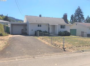 2813 W Jay Ave, Roseburg, OR 97471