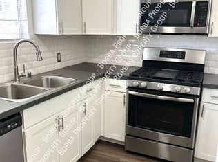 252 W 11th St, San Pedro, CA 90731