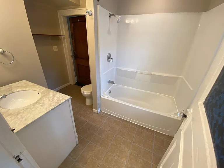 428 E. Lane Ave — Photo 26