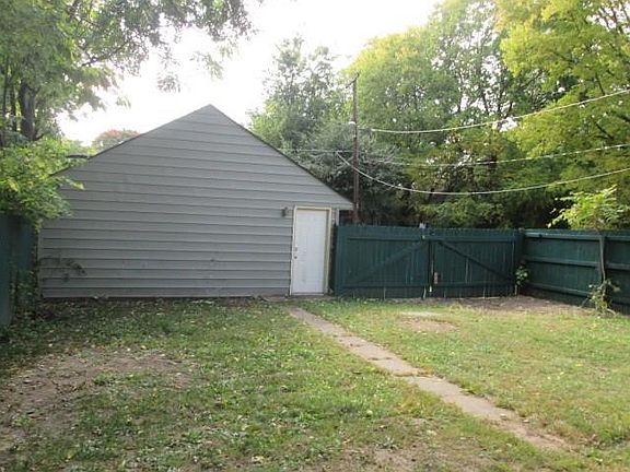4th image of 639 W 30th St