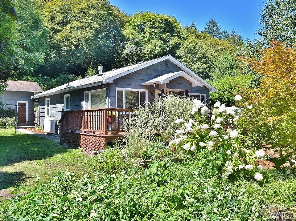 1st image of 1505 Corbet Dr NW