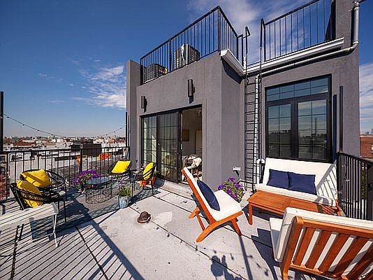 3rd image of 450 Harman St #4R