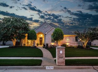 8909 Stratford Dr, North Richland Hills, TX 76182