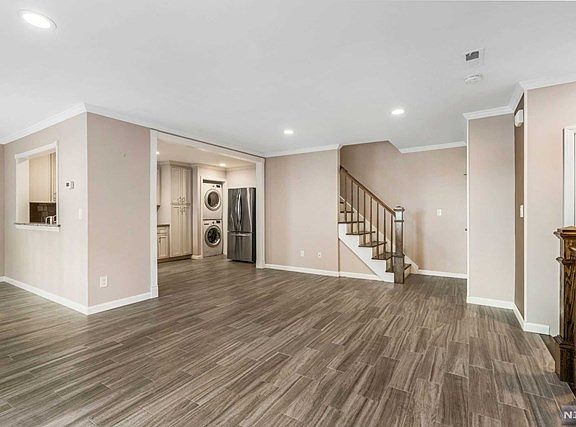 3rd image of 257 Village Circle Dr #2204