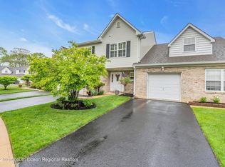 2 Lone Oak Way, Eatontown, NJ