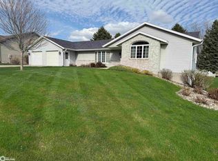 1812 Joan Ave, Carroll, IA 51401