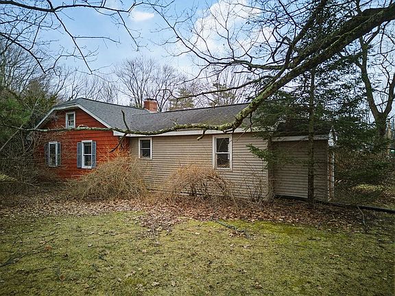 3rd image of 767 Salmon Falls Road