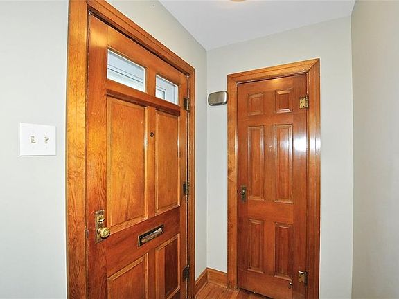 4th image of 18 E College Ave