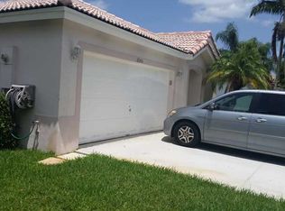 16305 SW 11th St, Hollywood, FL 33027