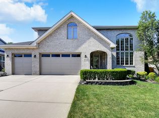 19824 Kensington Dr, Mokena, IL 60448
