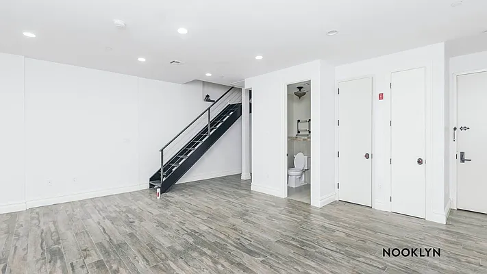 Rented by Nooklyn NYC LLC | media 35