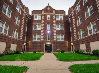 2820 E 78th St #2, Chicago, IL 60649