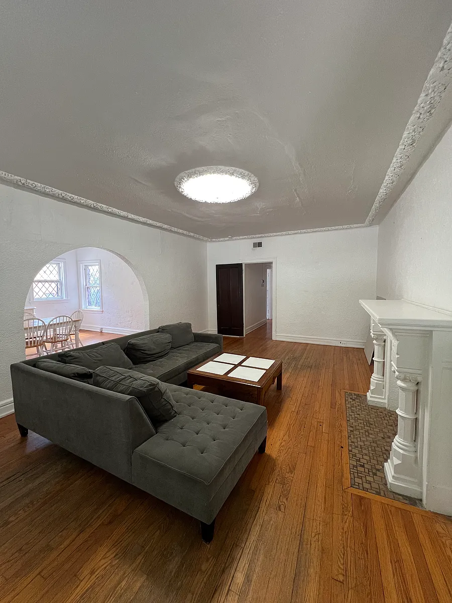 Building Photo - 7100 Forsyth Blvd #B