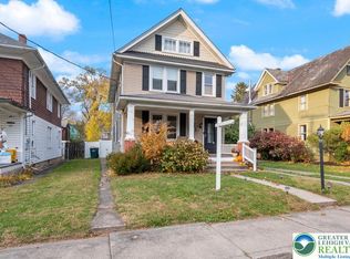 127 Sycamore Rd, Riegelsville, PA 18077