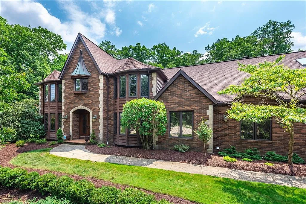 8601 Countryview Dr photo 1