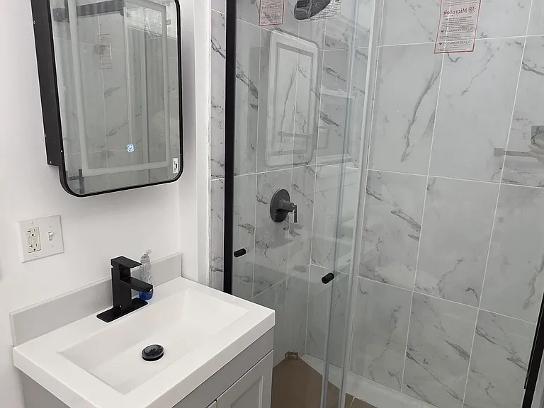 306 Hudson Ave #2F — Photo 3