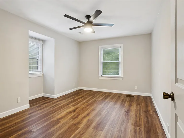 1728 Martin Rd — Photo 17