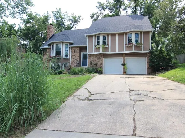13415 W 66th Ter, Shawnee, KS 66216