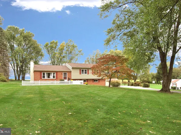 115 School Ln, Downingtown, PA 19335