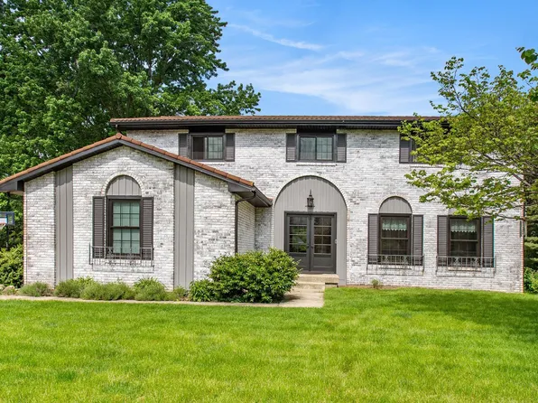 52773 Winterberry Dr, South Bend, IN 46637