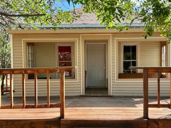 635 Amoretti St, Thermopolis, WY 82443