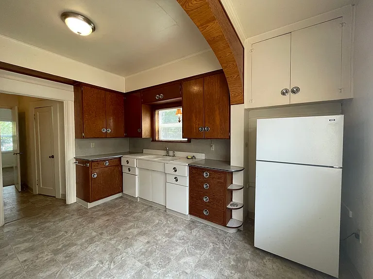 237 E 15th Ave — Photo 14