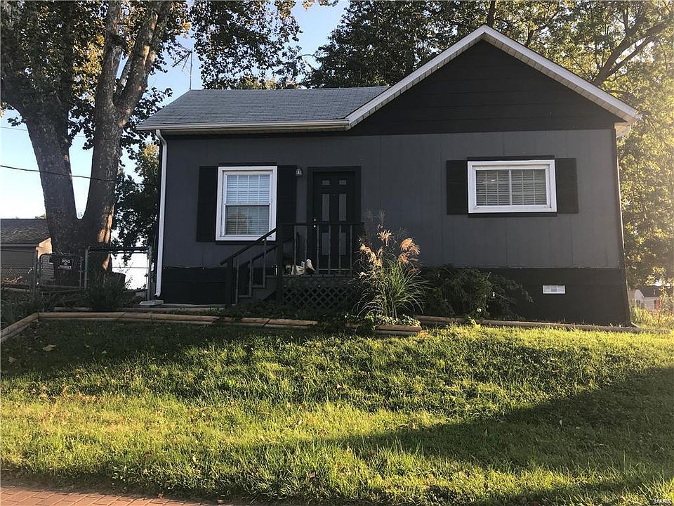 1st image of 106 School St