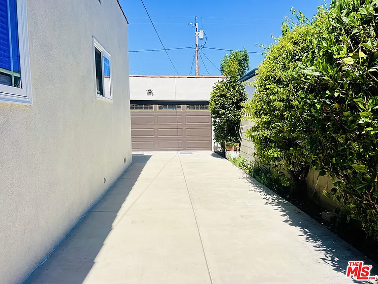 926 N Pass Ave — Photo 34