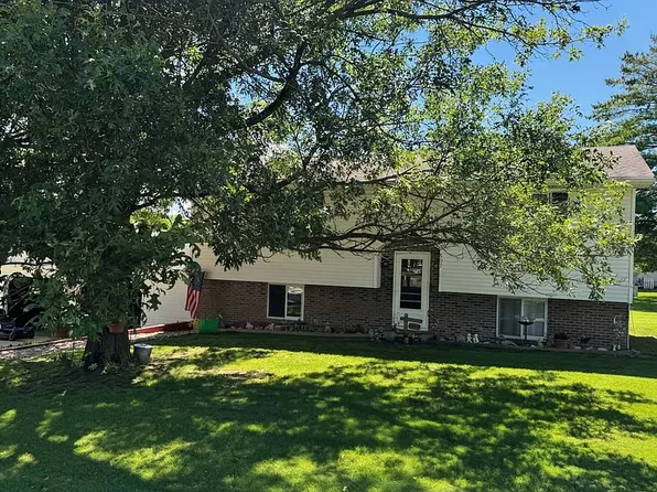 507 N Pine St, Bloomfield, IA 52537
