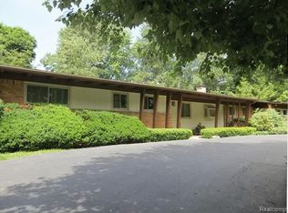 6172 Northfield Rd, West Bloomfield, MI 48322