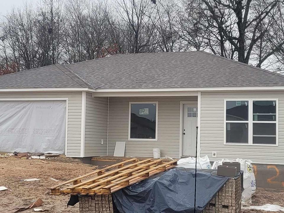 2nd image of 204 Formon Dr
