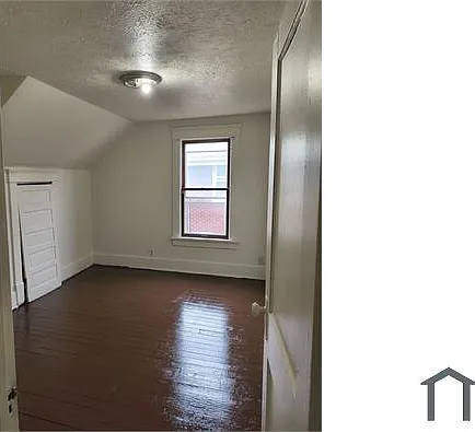 397 Laird Ave SE — Photo 9