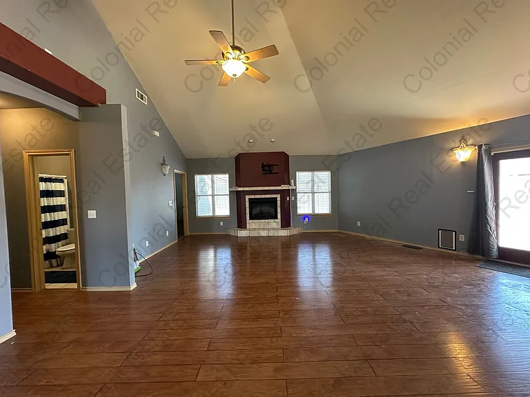124 Gail Jackson Ct — Photo 4