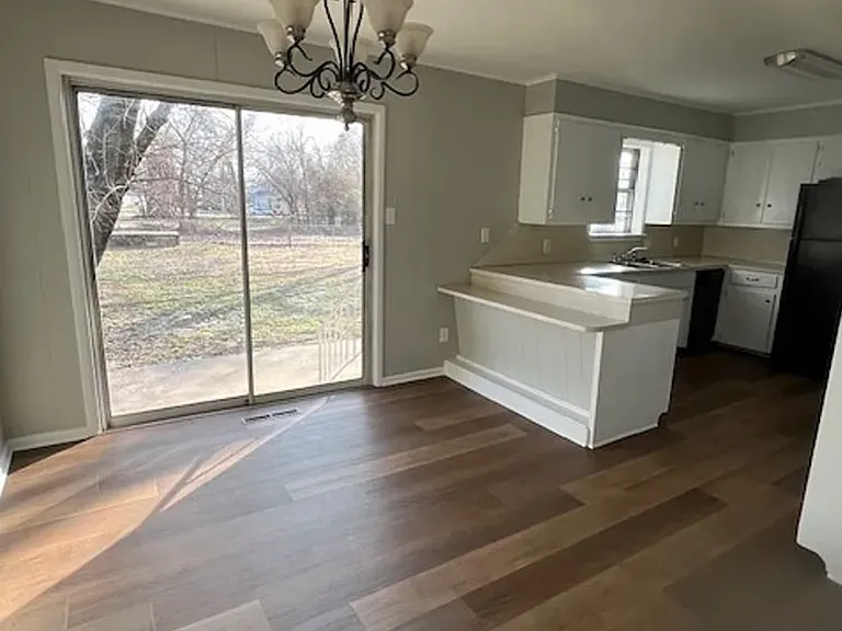 3000 Savannah St — Photo 6
