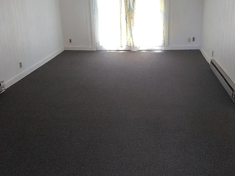 647 Park Dr — Photo 7