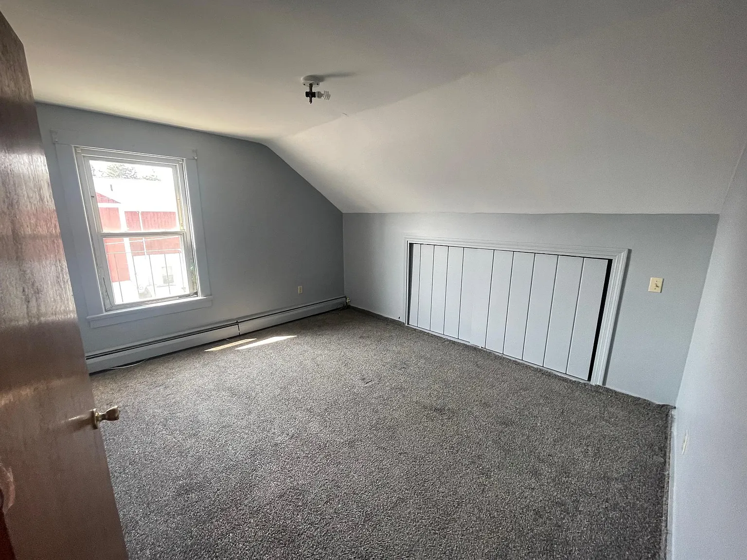 4 bed, 1500 sqft, $2,250 — Photo 4