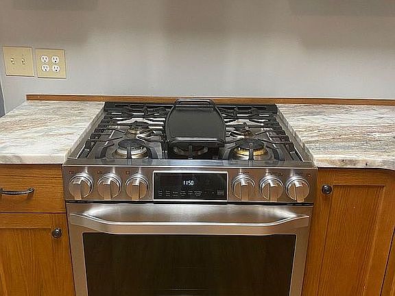 New Gas/convection Oven