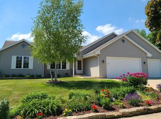 273 W Falls Rd, Grafton, WI 53024