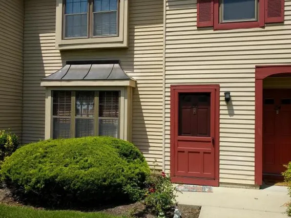 255 Grassmere Ct, Aberdeen, NJ 07747