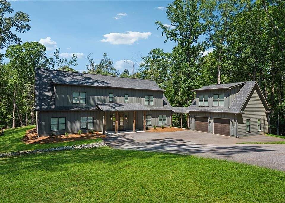 1st image of 3394 Robinson Rd