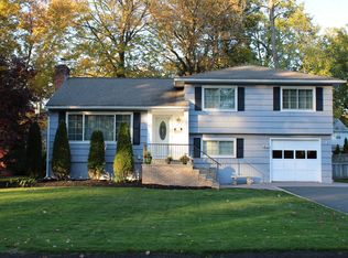 112 Mowry St, North Haven, CT 06473