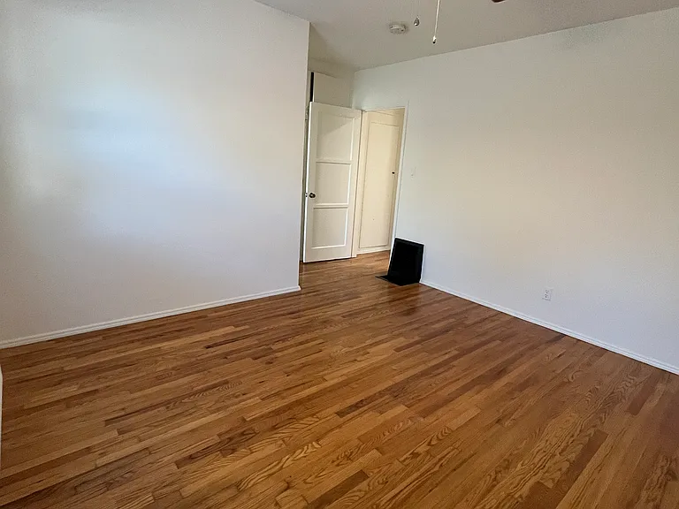 2307 Kenmere Ave — Photo 11