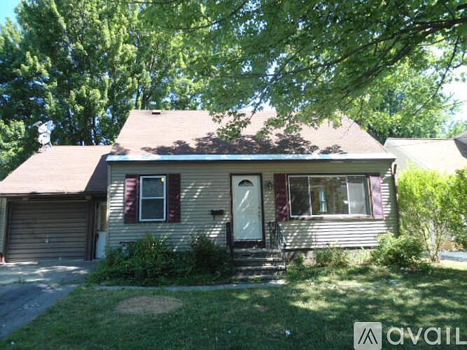 1st image of 318 Willard St