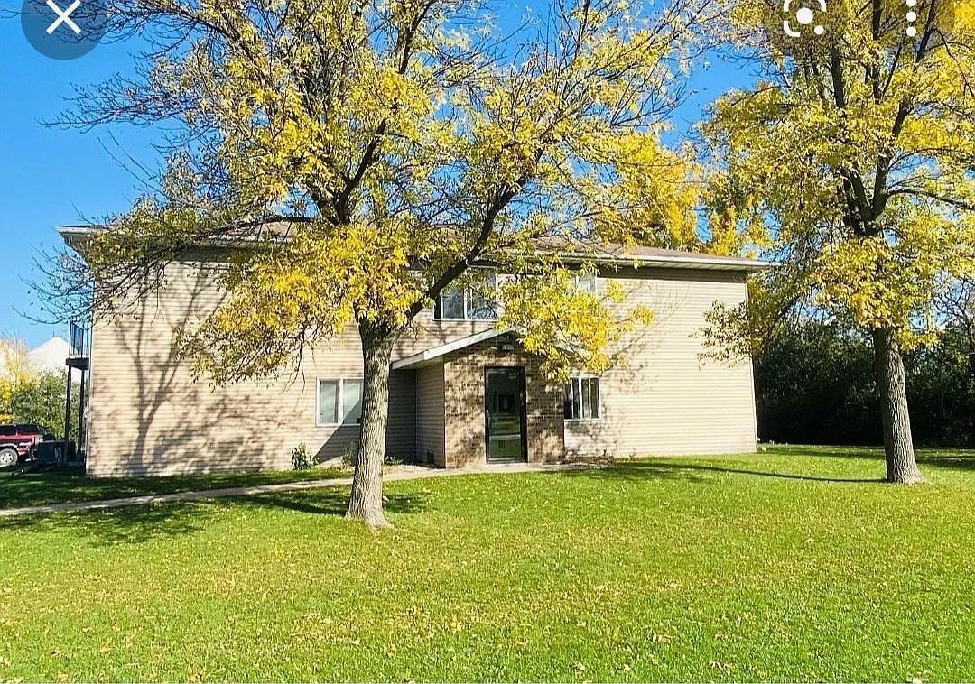 3 bed, $1,050 — Photo 1